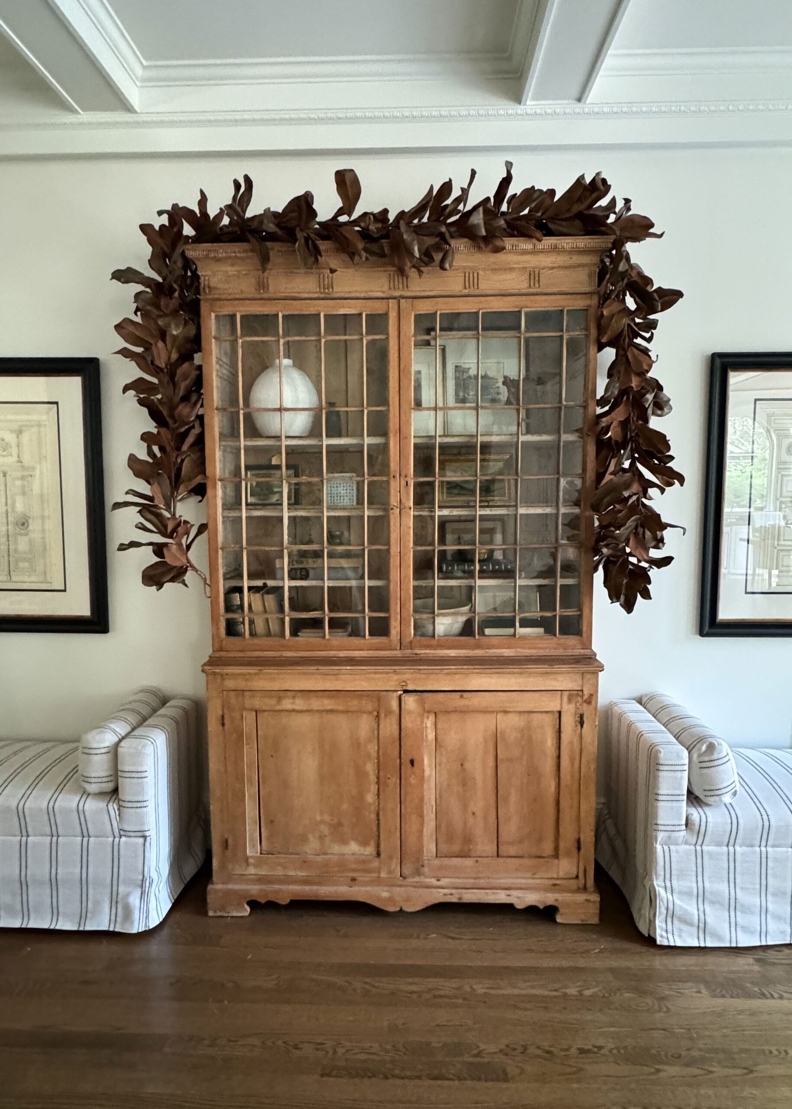 Deluxe Natural Touch Faux Magnolia Leaf Garland in Aged Brown- 79.5" - Image 4